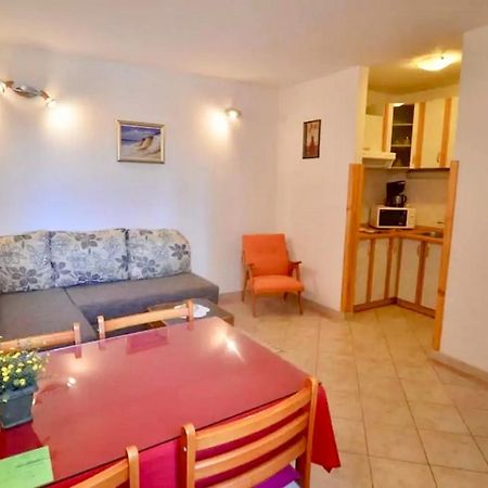 רוביני Apartment Dana מראה חיצוני תמונה
