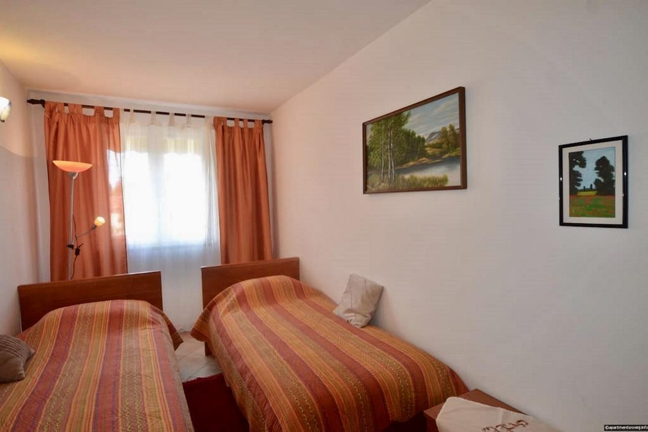 רוביני Apartment Dana מראה חיצוני תמונה